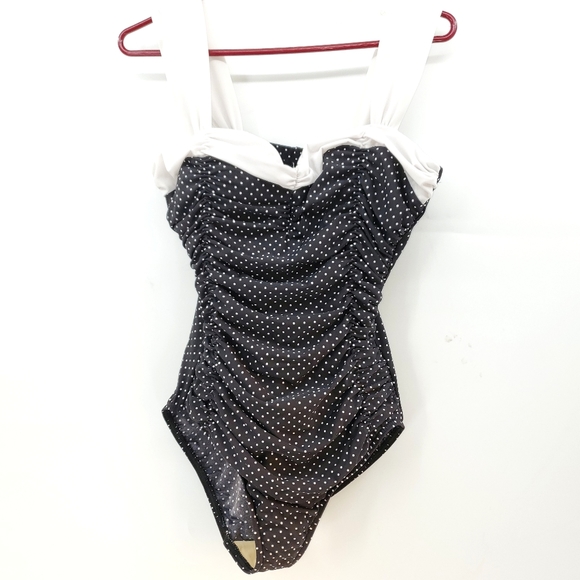 Miraclesuit Other - Miraclesuit one piece polka-dot swimsuit